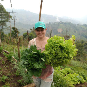 Darley con sus cosechas.